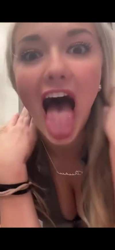 rare tongue vid I haven’t seen on here