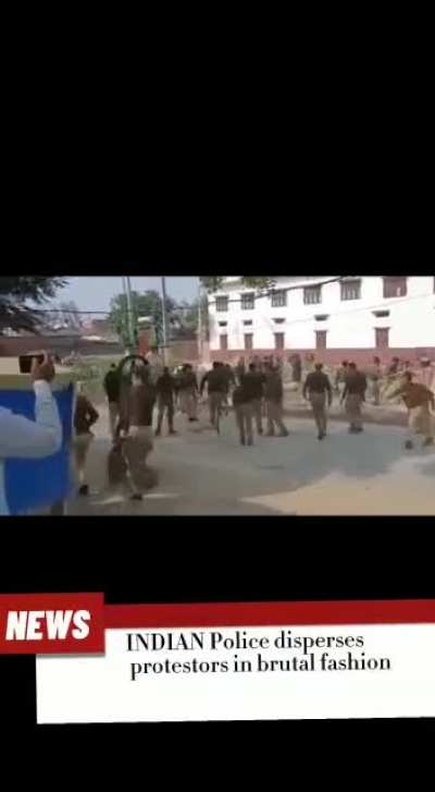 Protestors demanding compensation for land acquisition meet Police