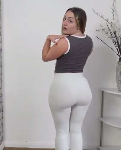 The Queen of PAWGs 