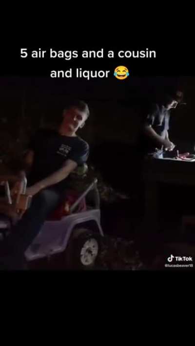 5 Airbags + 2 rednecks