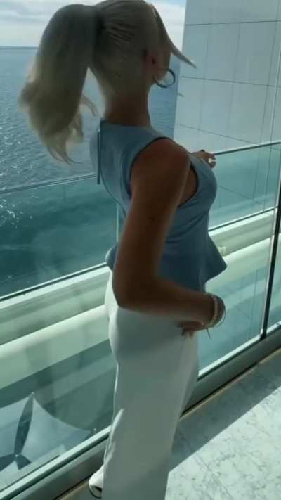 Stunning 🔥