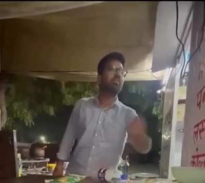 Jodhpur&rsquo;s Junior Doctor abused a tea seller outside hospital during heated clash! Doctor got suspended.