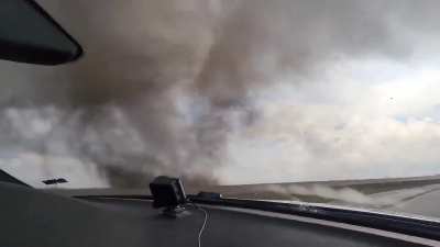 26/04/24 - Lincoln, Nebraska - Massive tornado strikes @NickGormanWX