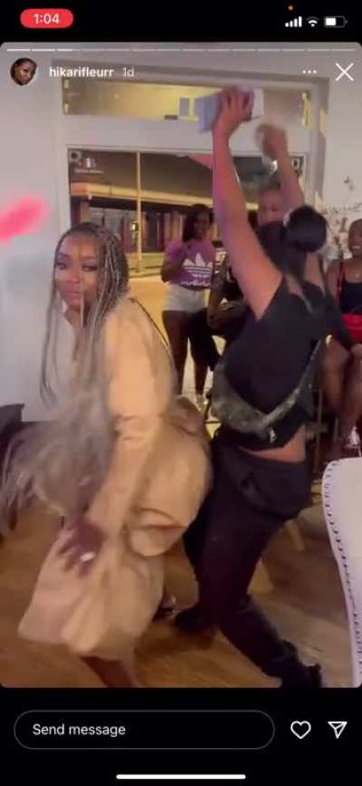 Shaking that ass 