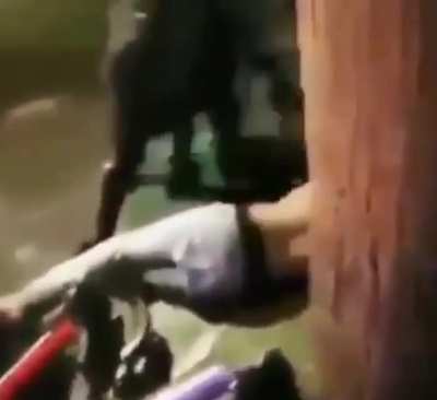 足球踢归西了