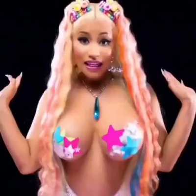 She at it again 😍