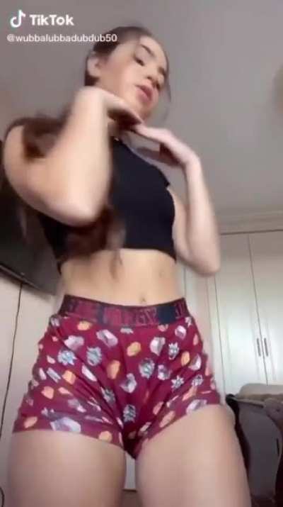 Amazing bubbly ass