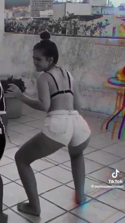 Mel maia🤤
