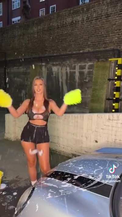 And the new Giant Mommy Milkers Champion is.... Gegenewtt!!