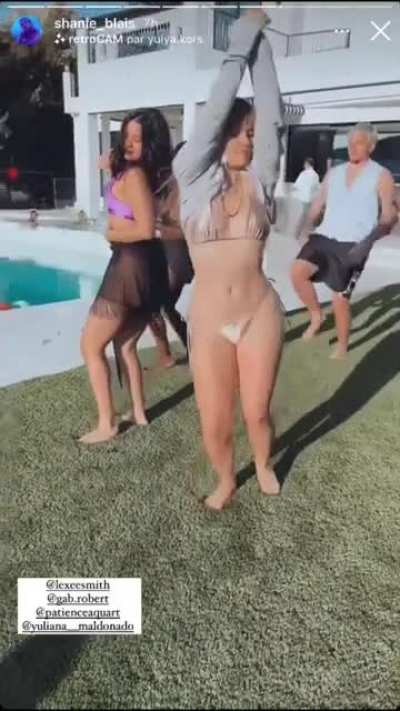 Lexee in a party