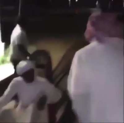 Feel the rhythm! Feel the rhyme! Get on up, it's Arab time!