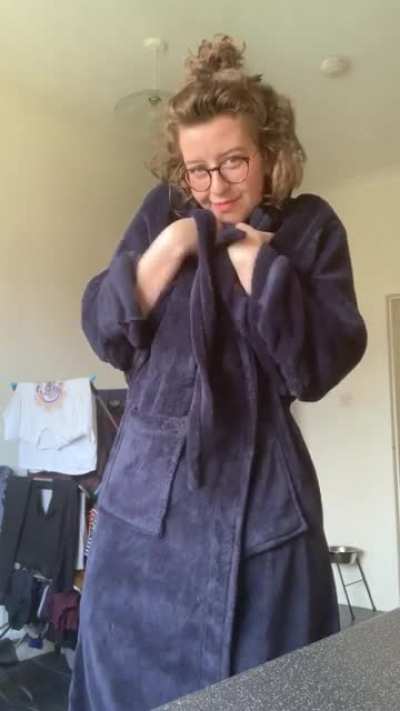 Mind if I flash you while I’m wearing my boyfriend’s robe?