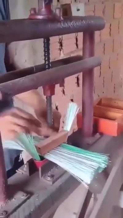 Unique way to recycle.