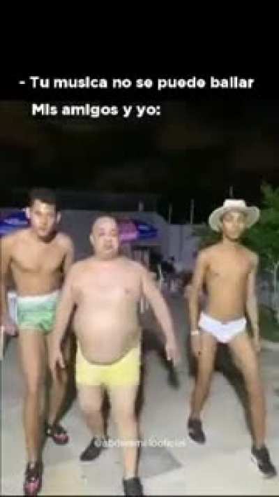 Aqu&iacute; podemos observar a un grupo de Mujicanos pr&aacute;cticando el baile ceremonial de apareamiento para tratar de conquistar a esa Mona China/Nalg&oacute;tica con la que siempre so&ntilde;aron