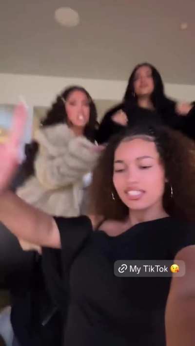 Asia Monet &amp;amp; Bella tiktok video 1-4-26