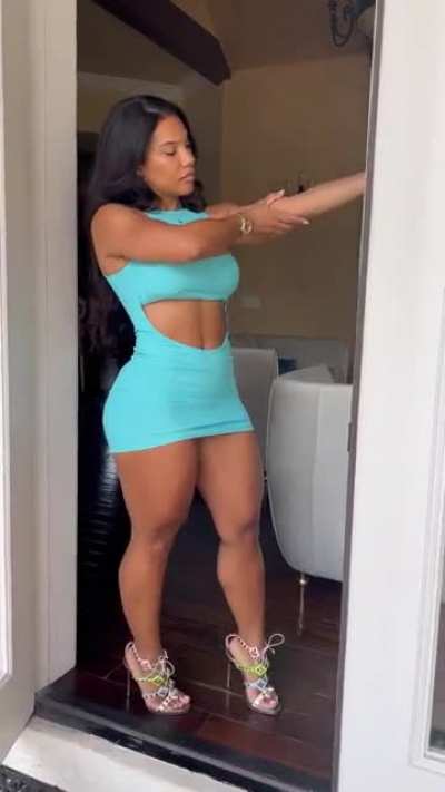 ❤️🦵🏽😍🍑