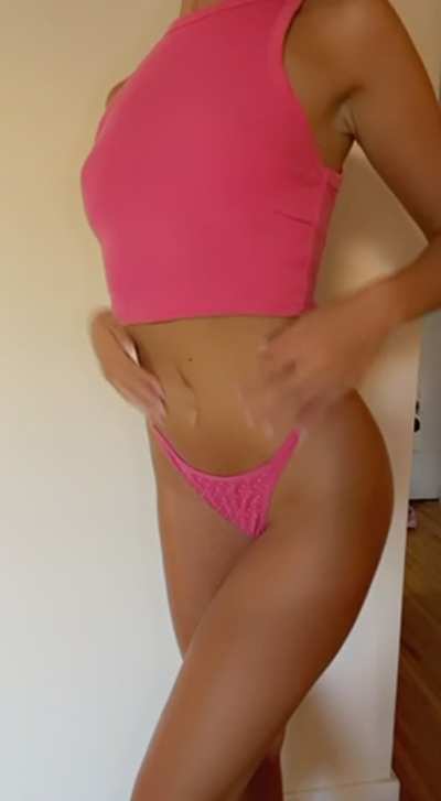 Tiny tummy and tits for you to play with [gif]