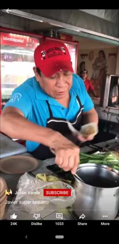 &iexcl;Dos de frijol con todo!