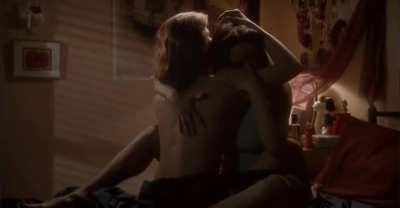 Jennifer Connelly and Kristy Swanson in HIGHER LEARNING