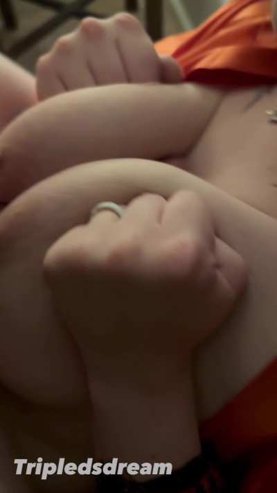 Fuck my big tits