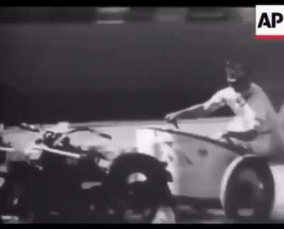 Motorcycle chariot racing from 1930s