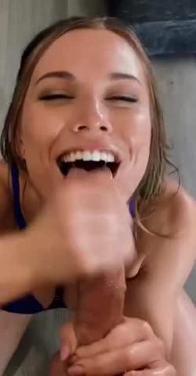 Hottie making him cum