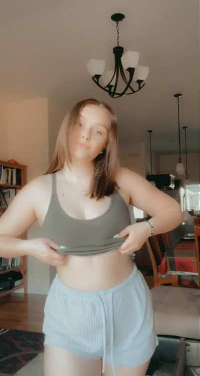 How is my 2002 body? ♡ (oc) [F18]