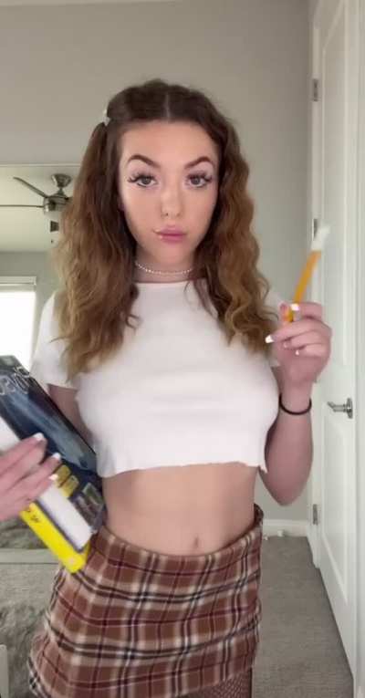 OMG! She is SO HOT