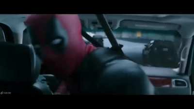 Deadpool ile podcast. Deadpool t&uuml;rk gen&ccedil;lerinin geleceği hakkında konuşuyor