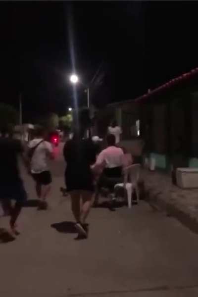 Bromas del barrio