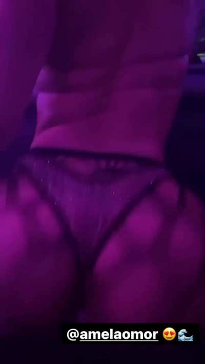 Her shit too fat