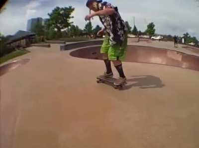 A whole new level of skateboard trick better than TH.