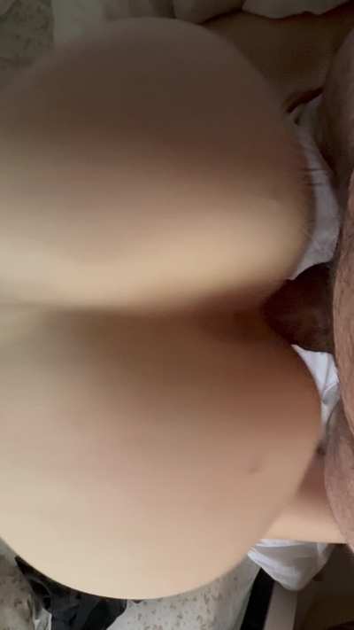 She didn&rsquo;t like the thumb on the ass this morning