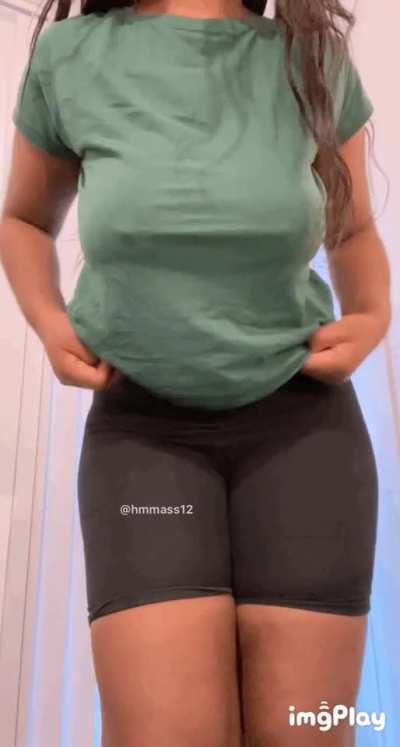 I love flashing my titts. Hope you don&rsquo;t mind!