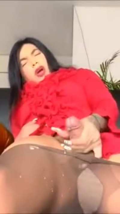 Powerful cumshots💦