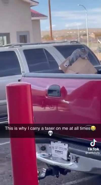 A shoplifter in New Mexico threatens to shoot a cashier