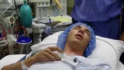 Surgeon lets kid knock himself out for surgery