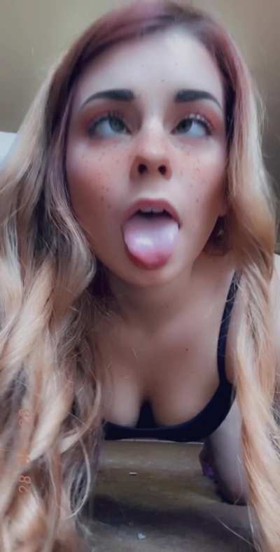 Fuck me until I can&rsquo;t think 👉👈