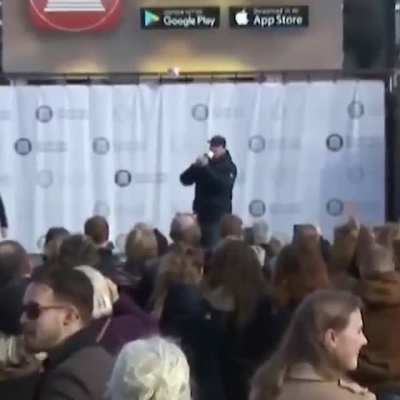 FVD stijgt ietsjes in de peilingen 🤣🇳🇱🚀