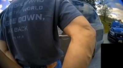 Man arrested because he laughed at cop