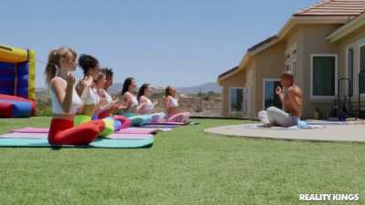 Alexis Tae, Lulu Chu, Kylie Rocket, Mia Moore, Alina Ali, Destiny Cruz, Angel Youngs &ndash; Project DTF: Yolo Yoga