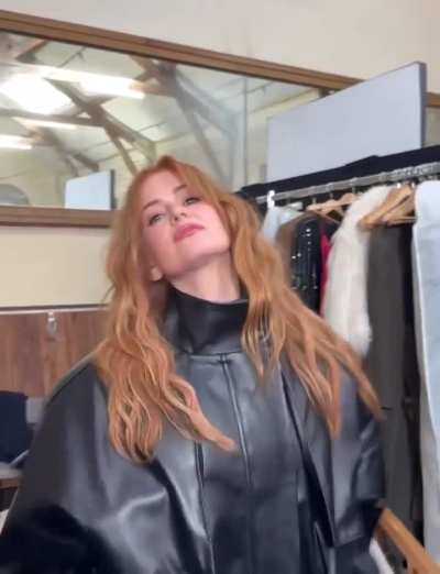 Isla ready for the Stella McCartney WI26 Show in Paris - IG March 2026