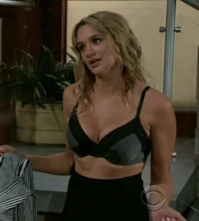 Hunter king, cleavage and undies