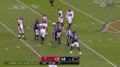 [Highlight] Khalil Mack sacks brady then throws Wirfs like a ragdoll