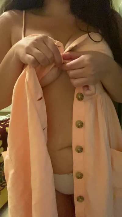 drop what you&rsquo;re doing and look at my tits 😘 [OC]