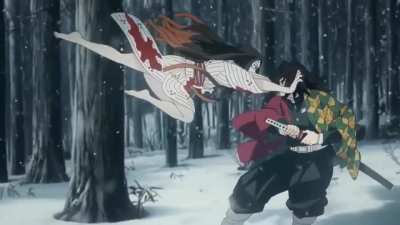 nezuko chan levou porrada no primeiro epis&oacute;dio