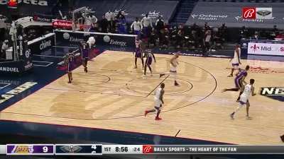 [Highlight] James Johnson dunks on Andre Drummond