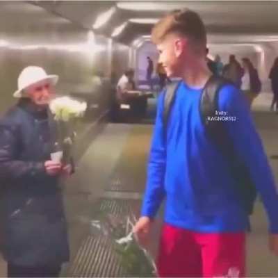 Small act of Kindness Can Make Someone&rsquo;s day