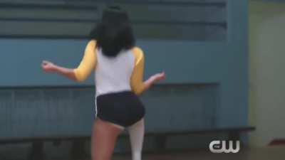 Originally I was only going to post Camila Mende’s little boob bounce at the end but I think it’s important we all take a second to revel in how unapo<wbr>loget<wbr>icall<wbr>y hot Madelaine Petsch’s performance is here