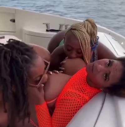 [r/breastsucking] mmmmm I think she likes that